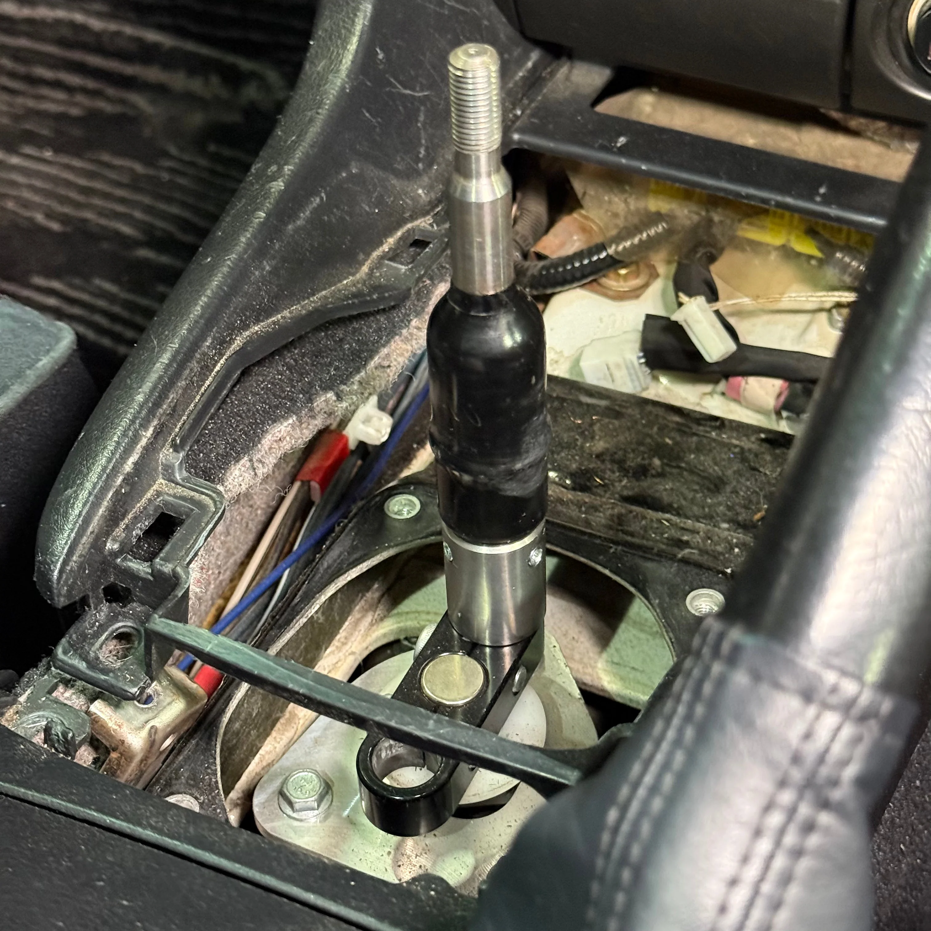 SERIALNINE - CD999 DAMPENED SHIFT STICK ADAPTER - Image 4